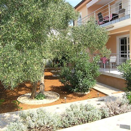 Apartmani Bakran Krk Town Exterior foto